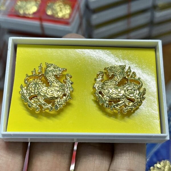 กนกคอสิงห์ แบบแม่เหล็ก ราคาพิเศษ